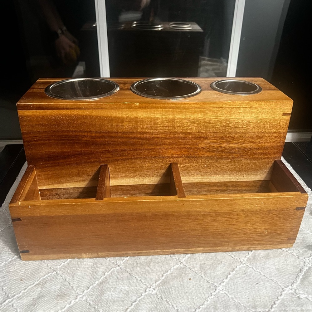Bathroom organizer